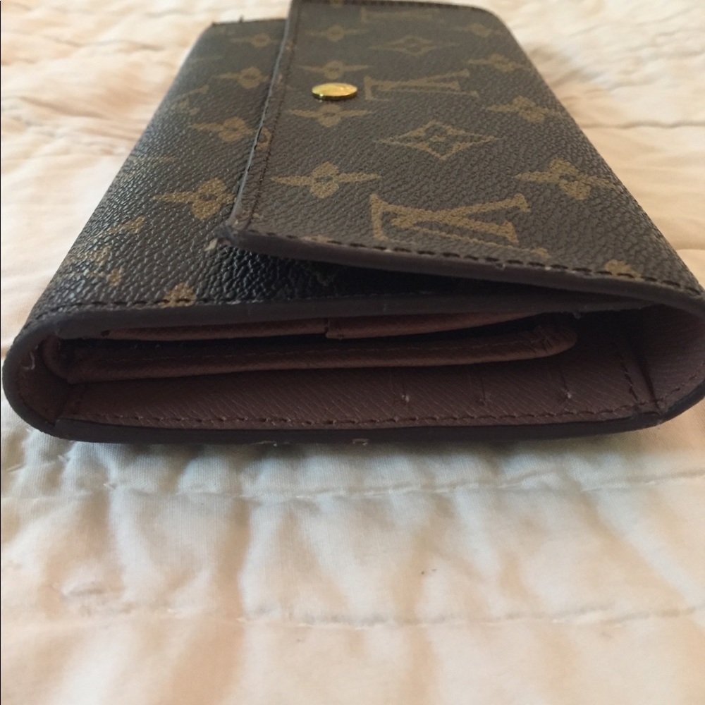 Wallet - Picture 5 of 6